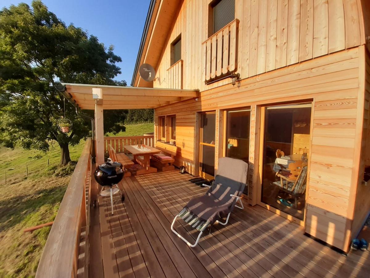 Ferienwohnung Auszeit Almhaus Schmalzbauer Sankt Andrä Exterior foto