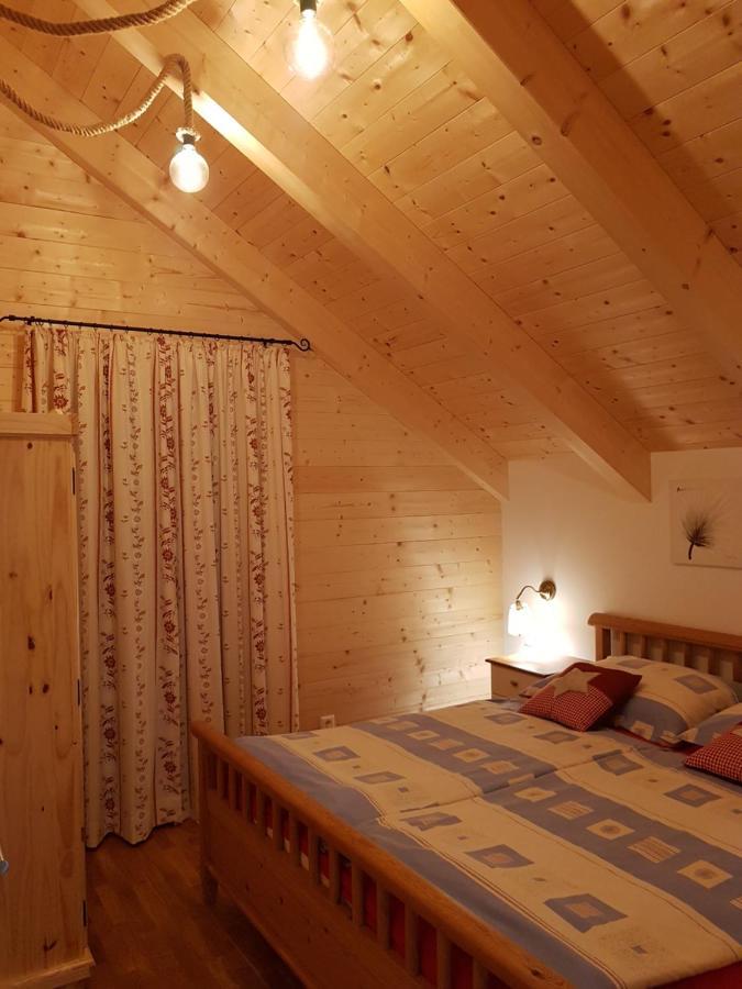 Ferienwohnung Auszeit Almhaus Schmalzbauer Sankt Andrä Exterior foto